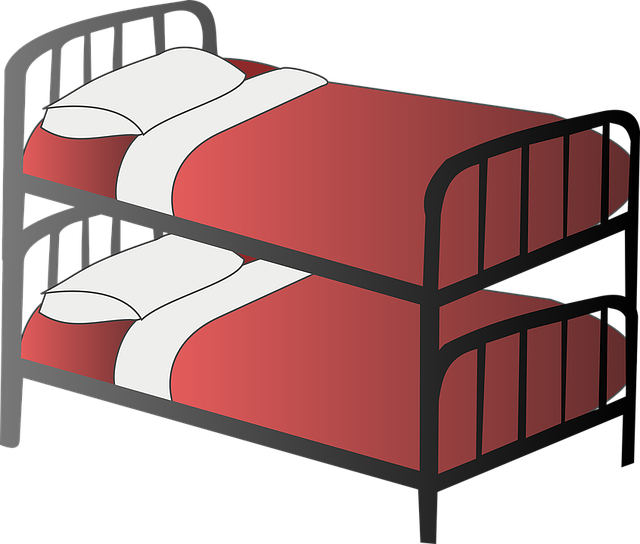 kovová patrová postel.png